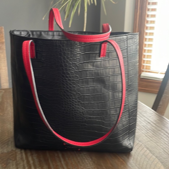 Tahari Handbags - TAHARI Black/Red Croc-Embossed Kensington Tote